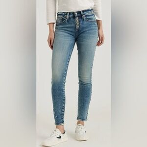 Lucky Brand “Ava” Skinny Mid Rise Blue floral embroidered jeans